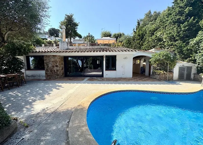 Pool And Private Access Tossa de Mar