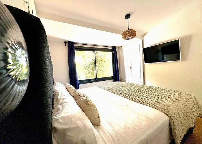 Pool&beach Private Access Villa