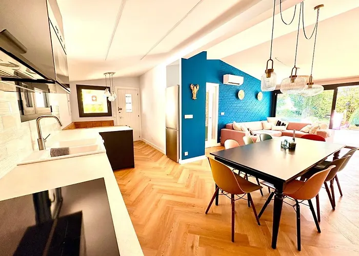 Pool&beach Private Access Villa